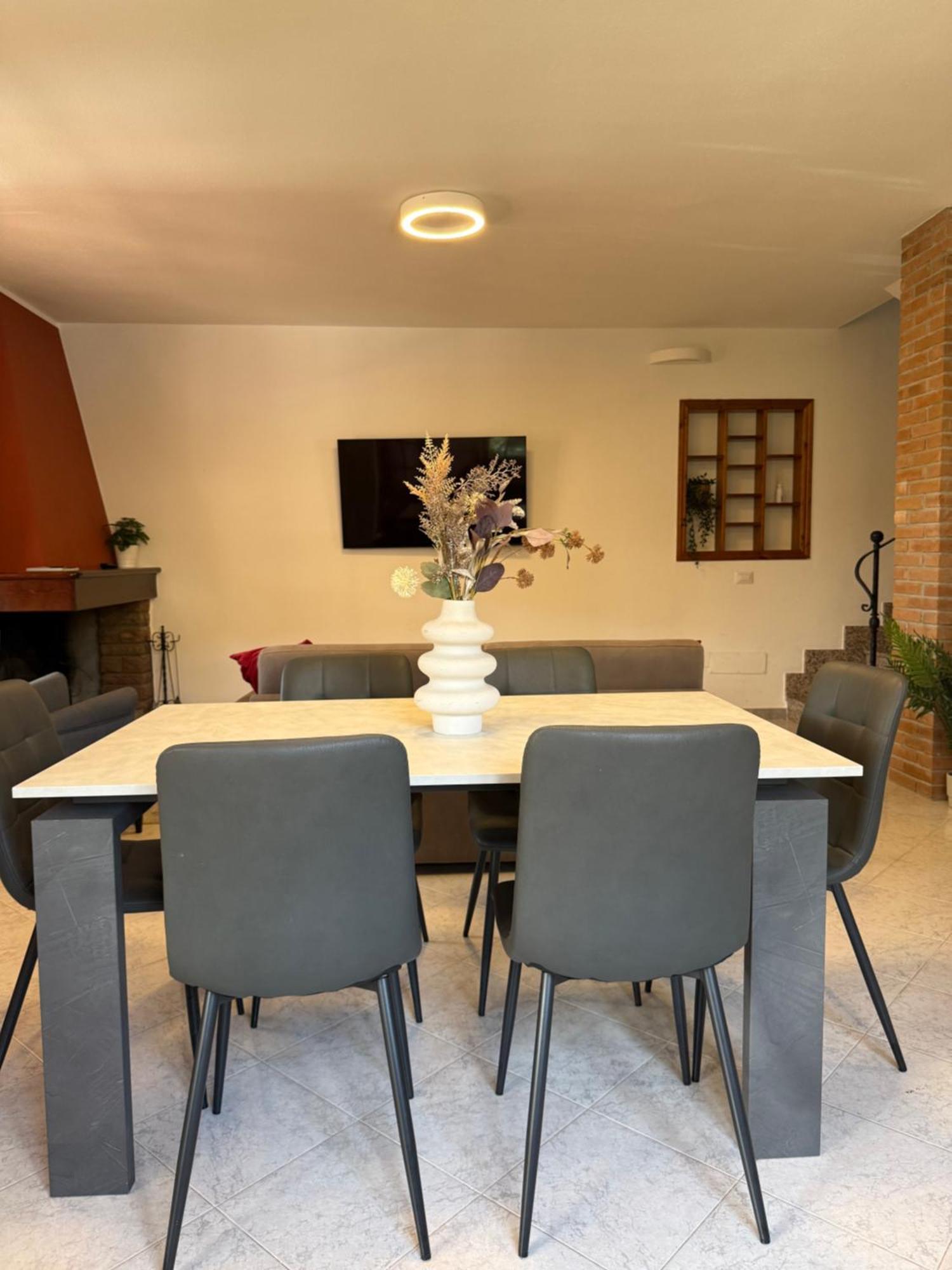 Lovely Home 5 Min Walk To The Beach, 3 Bedrooms Ample Outdoor Relax And Wifi 캐피타나 외부 사진