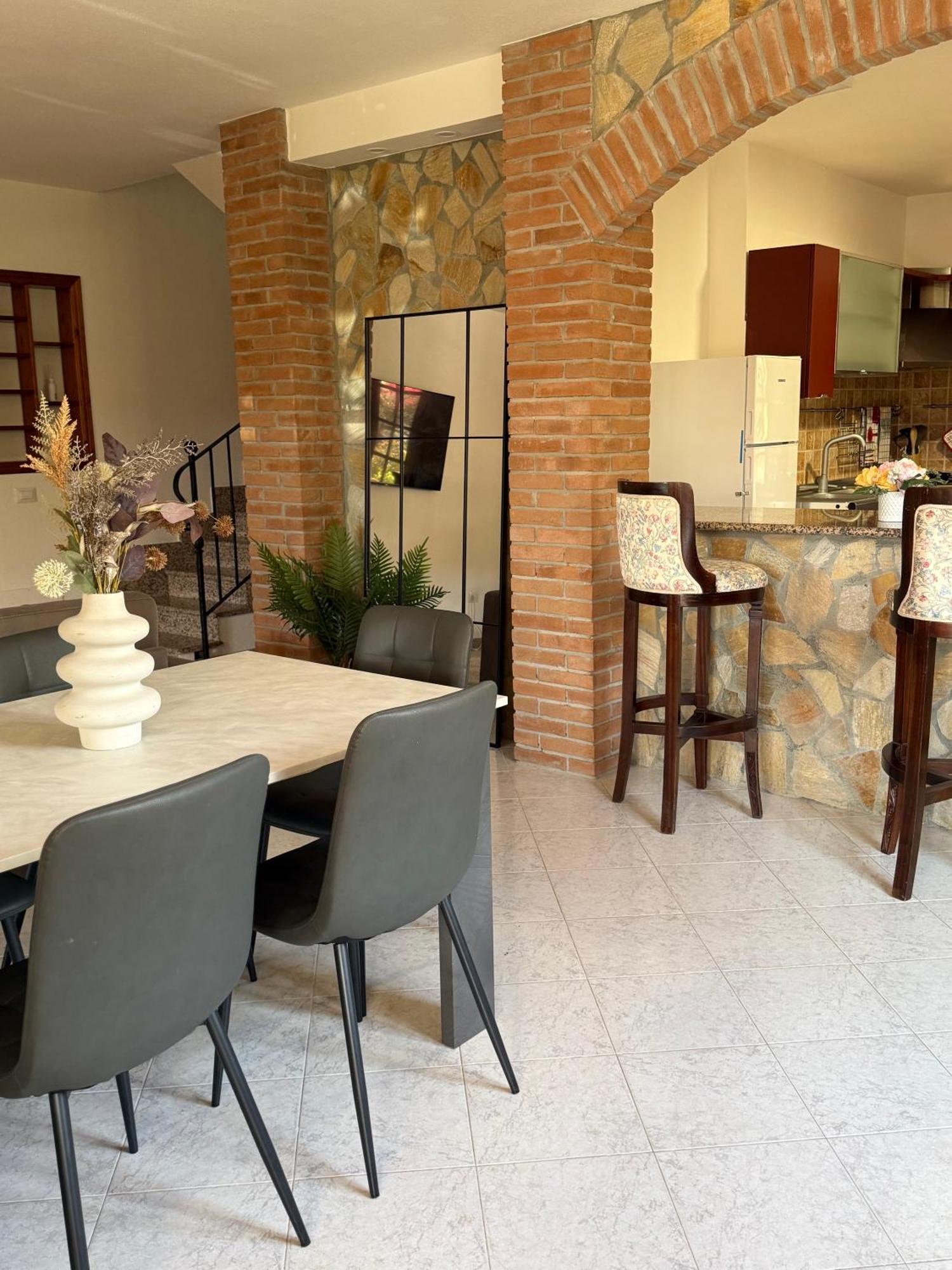 Lovely Home 5 Min Walk To The Beach, 3 Bedrooms Ample Outdoor Relax And Wifi 캐피타나 외부 사진